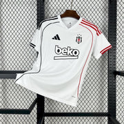 Camisola Besiktas Principal 2025/26