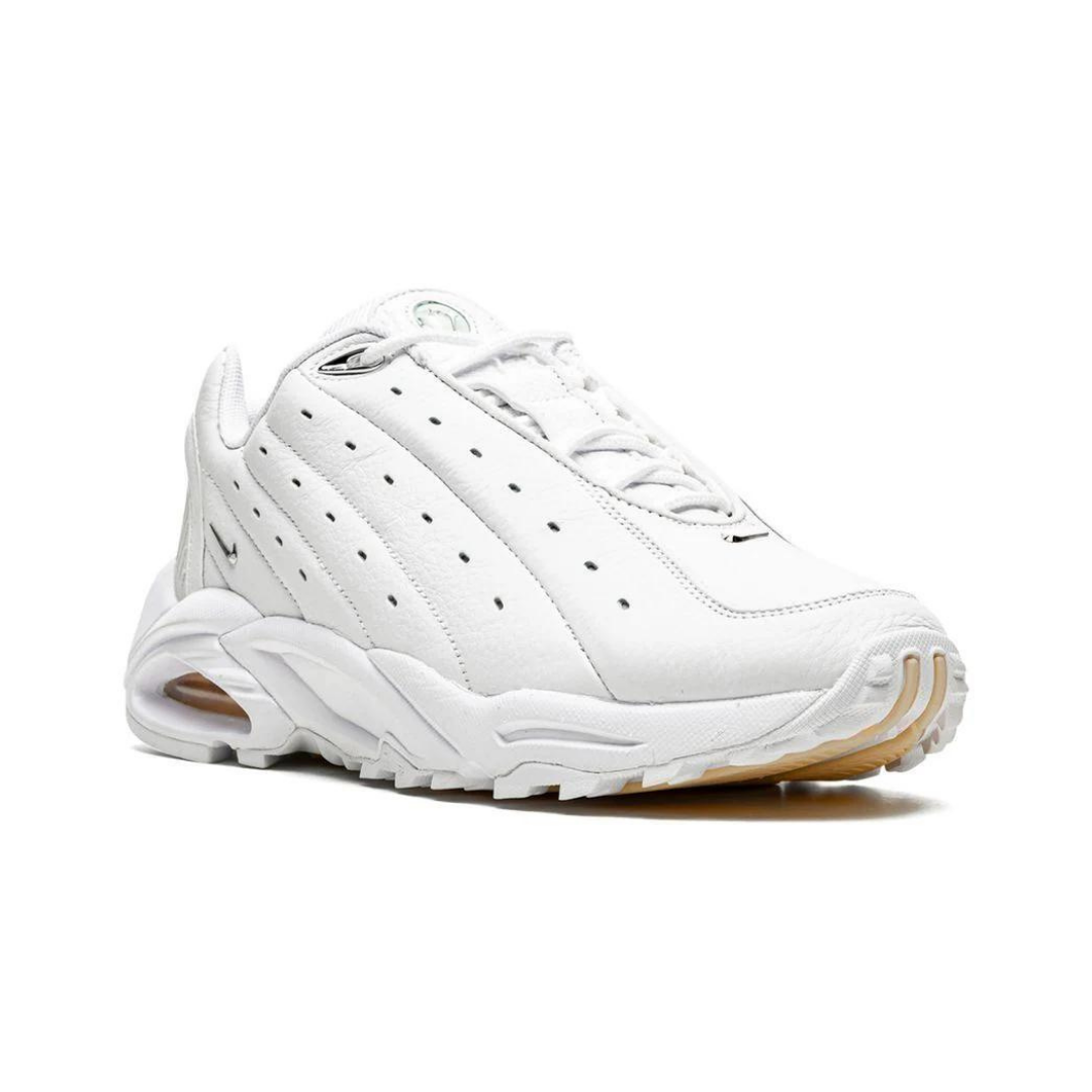 TRIPLE WHITE
