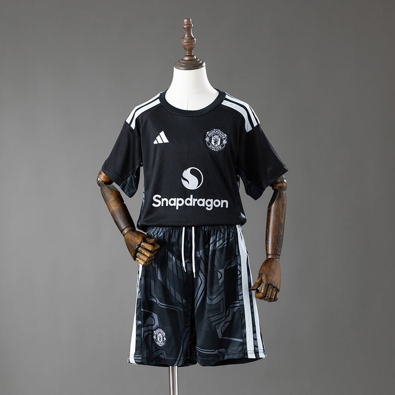 Kit Criança Manchester United Guarda-Redes Principal 2026/27