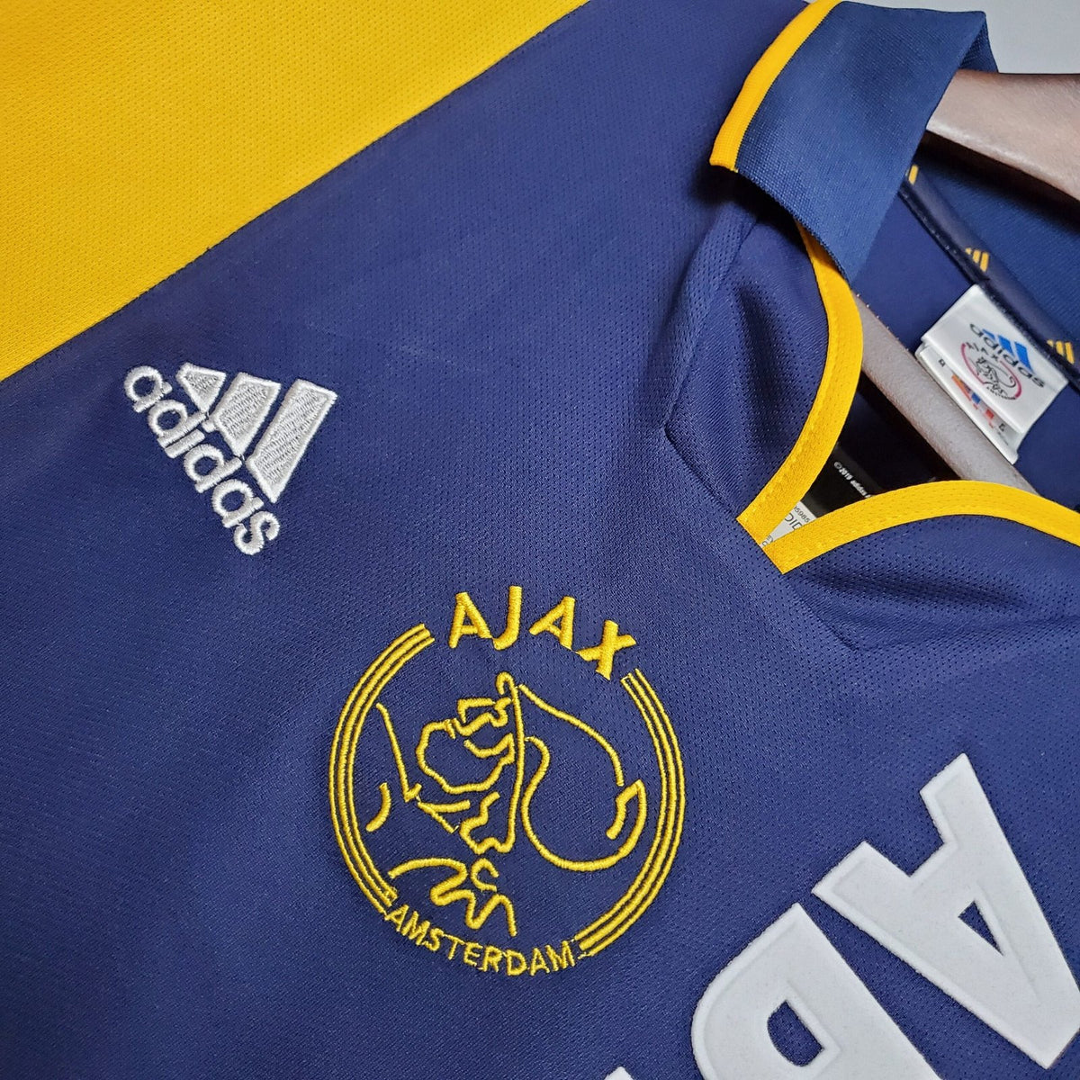 Ajax Alternativa 2000/01