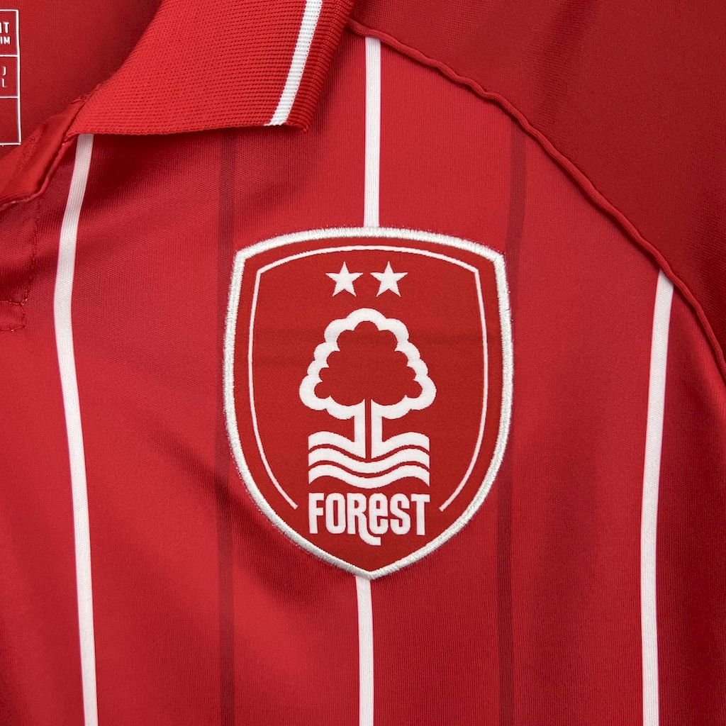 Camisola Nottingham Forest Principal 2025/26