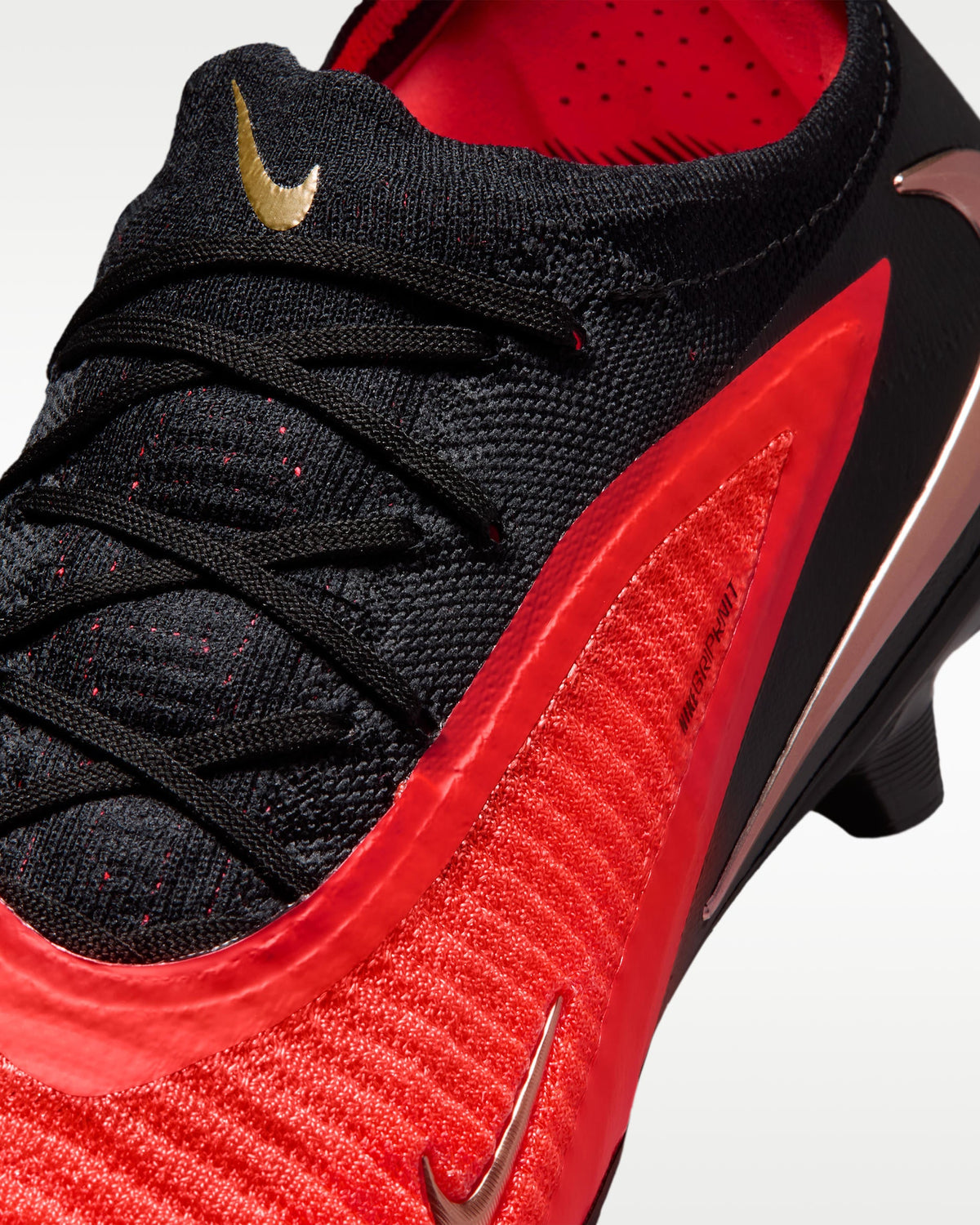 Chuteira Nike Phantom 6 Low Elite FG