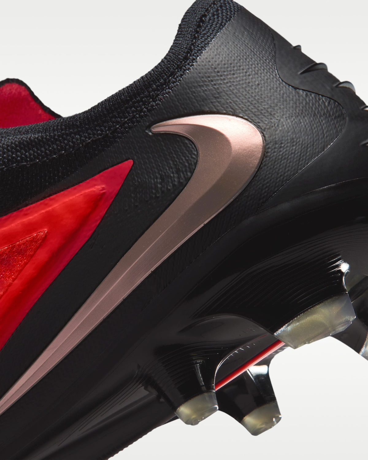 Chuteira Nike Phantom 6 Low Elite FG