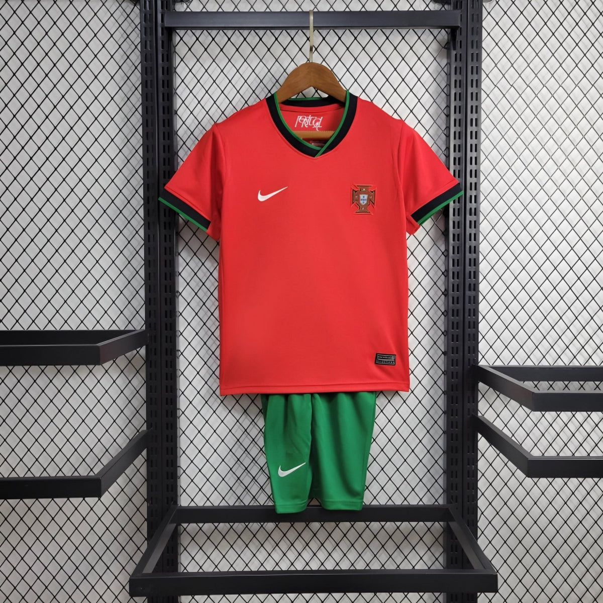 Kit Criança Portugal Principal 2024
