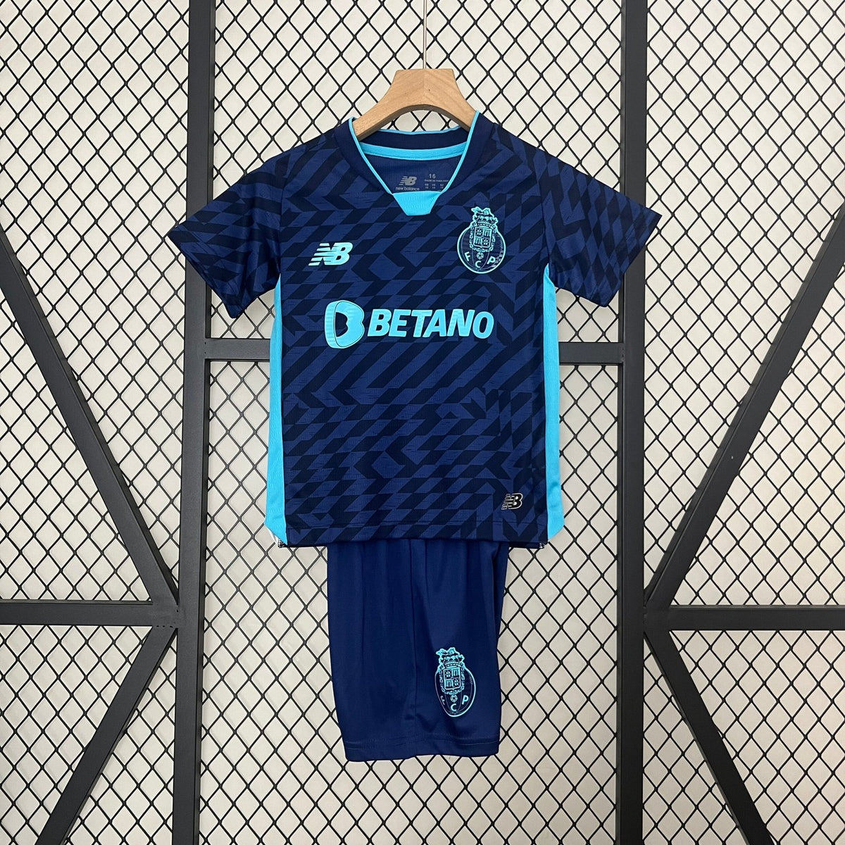 Kit Criança Porto Terceiro 2024/25