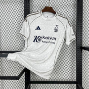 Camisola Nottingham Forest Alternativa 2025/26